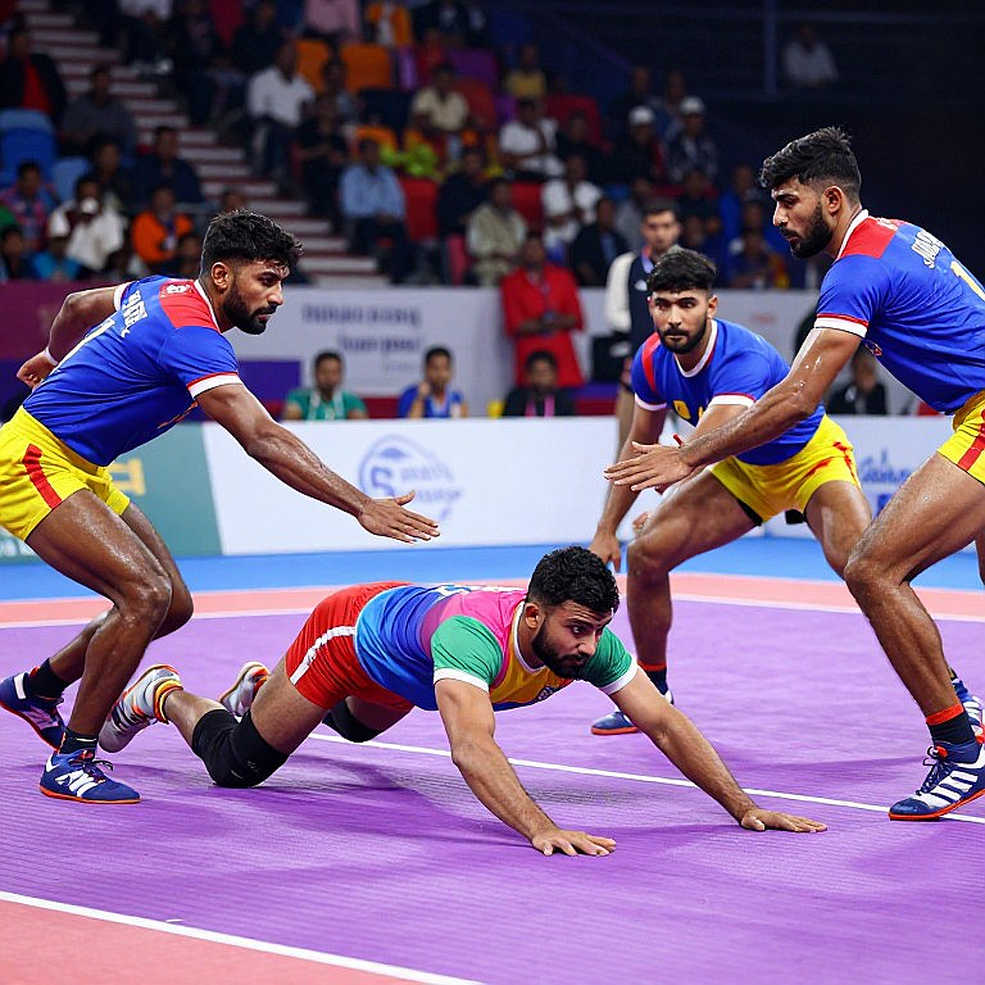 আমদাবাদ ২০২৬-এর লোগো: কমনওয়েলথ কাবাডির ছবি যতটা দেখায়, তার চেয়ে বেশি লুকোয়