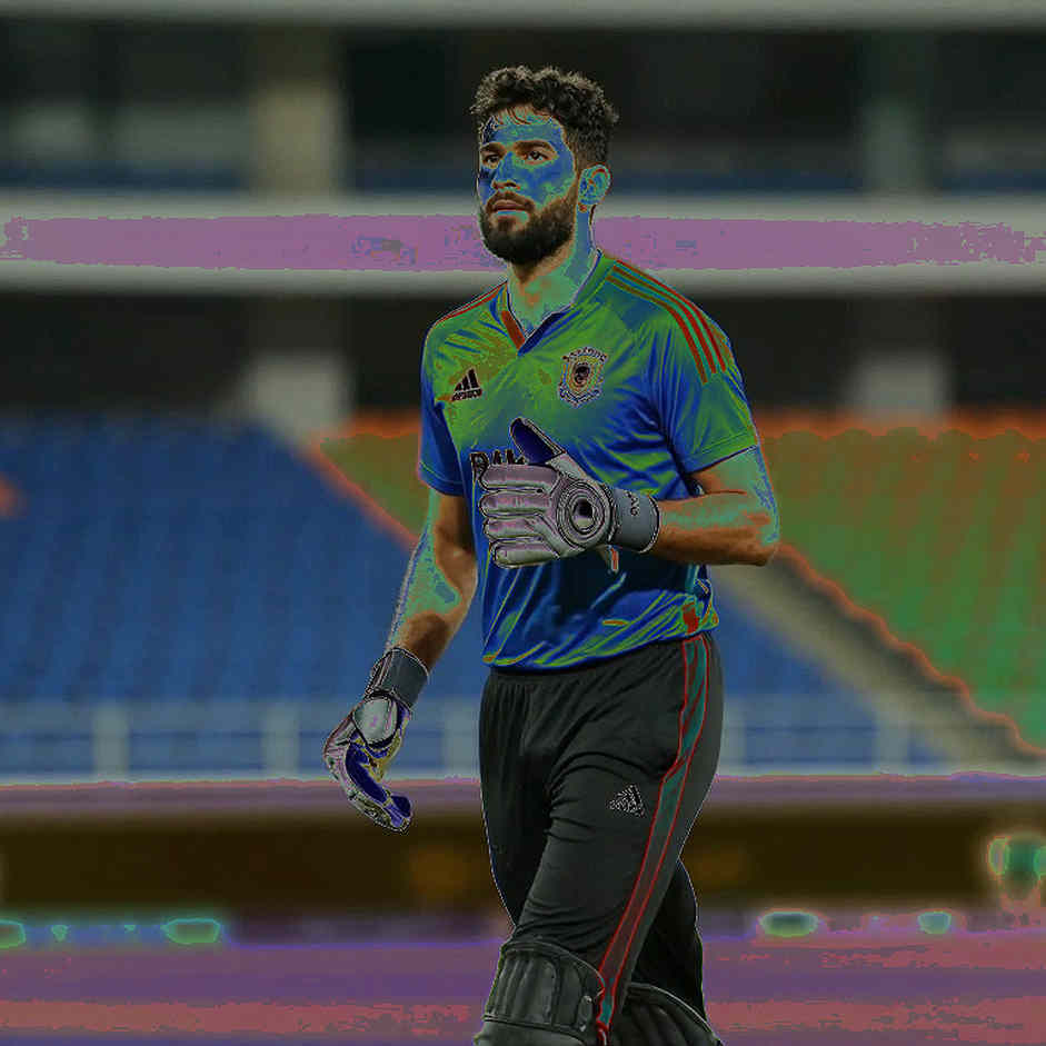 চৌদ্দ বলে অর্ধশতক: যে রেকর্ড ঘরের মাঠে তৈরি হয়, কিন্তু বিচার হবে বাইরের পিচে