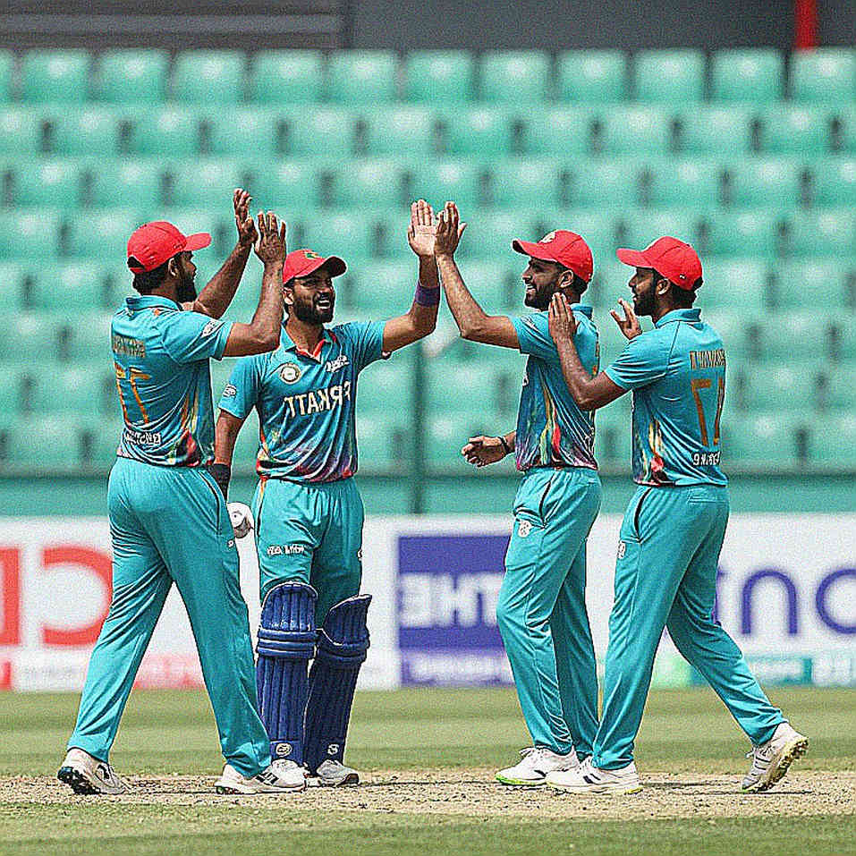ক্রিকেটের খতিয়ান: একটি ফাঁকা তথ্যপাতা আর যাচাইযোগ্য রেকর্ডের ব্লকচেইন পাঠ